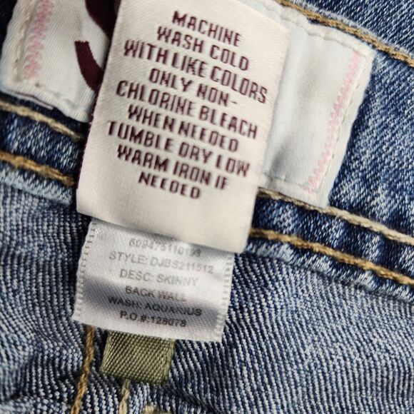 SO Junior's Womens Jeans Size 9 Blue Aquarius Skinny Leg Denim Low Rise Med Wash - Picture 8 of 9